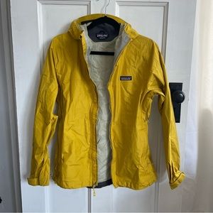 Patagonia torrentshell waterproof rain jacket yellow S